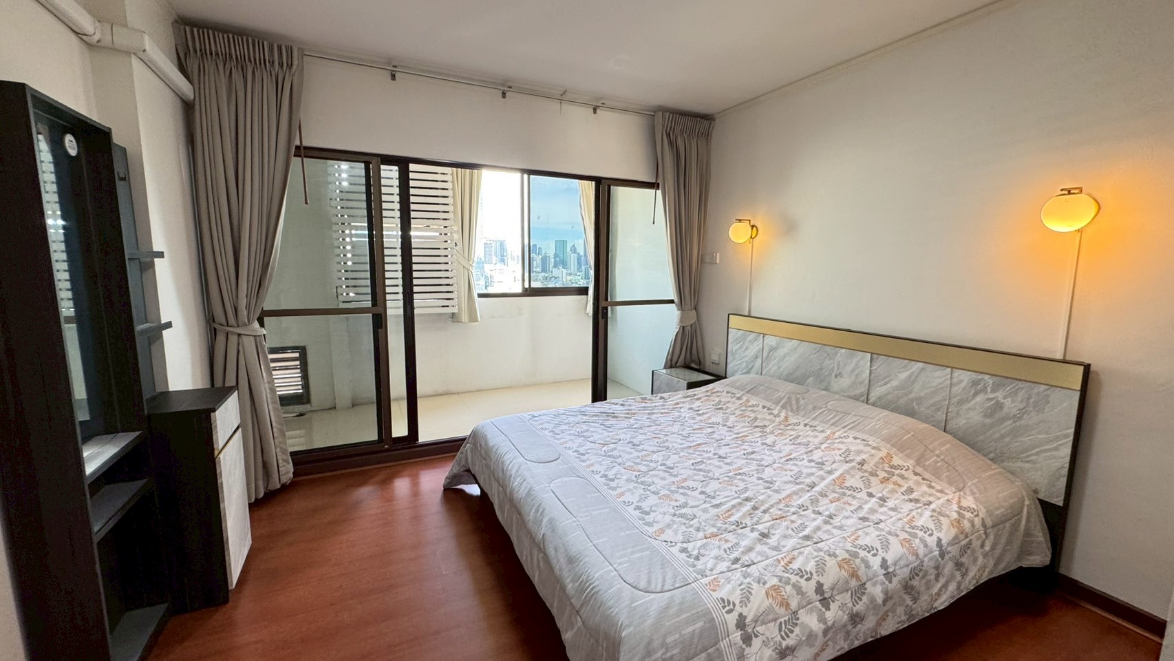 Three Bed Room Apartment For Rent