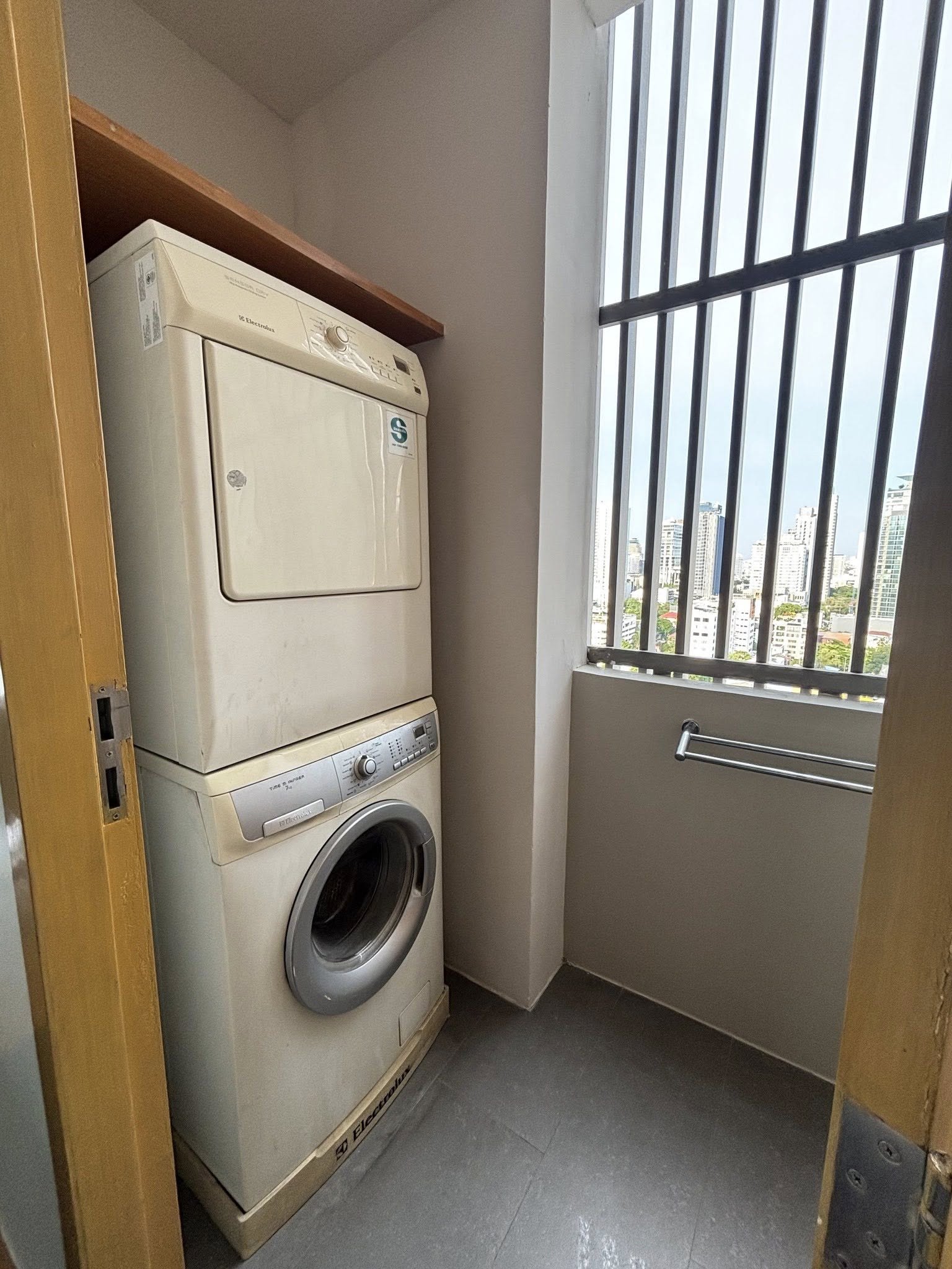 Two Bed Room Apartment For Rent