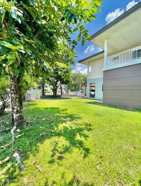 Detached House For Rent