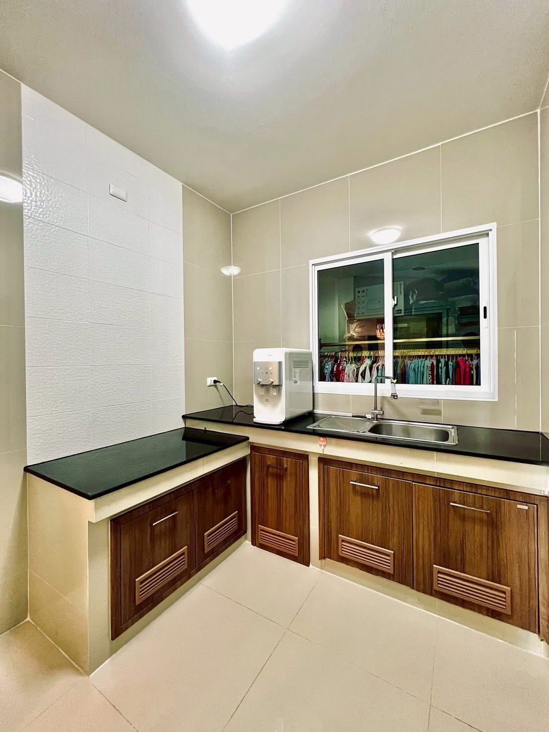 Detached House For Rent