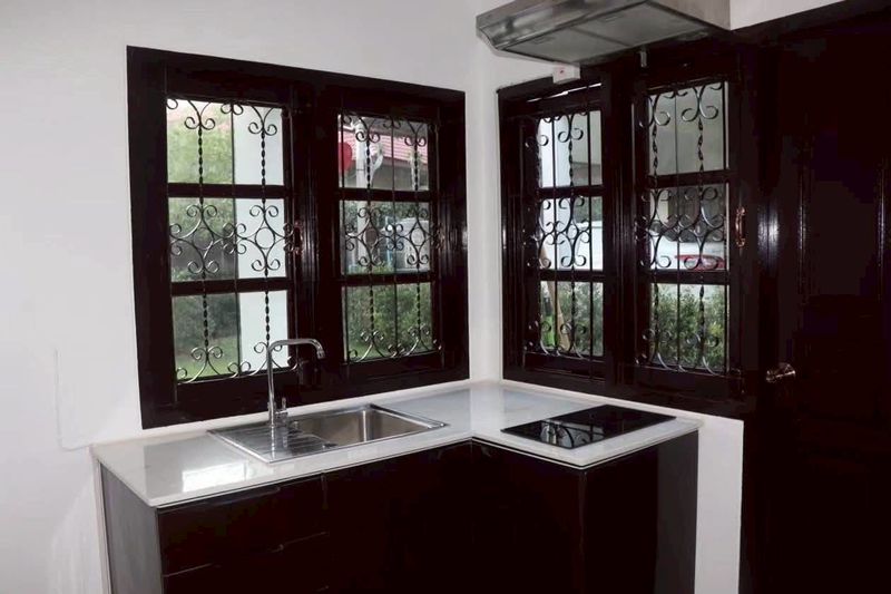 Luxury Detached House For Rent