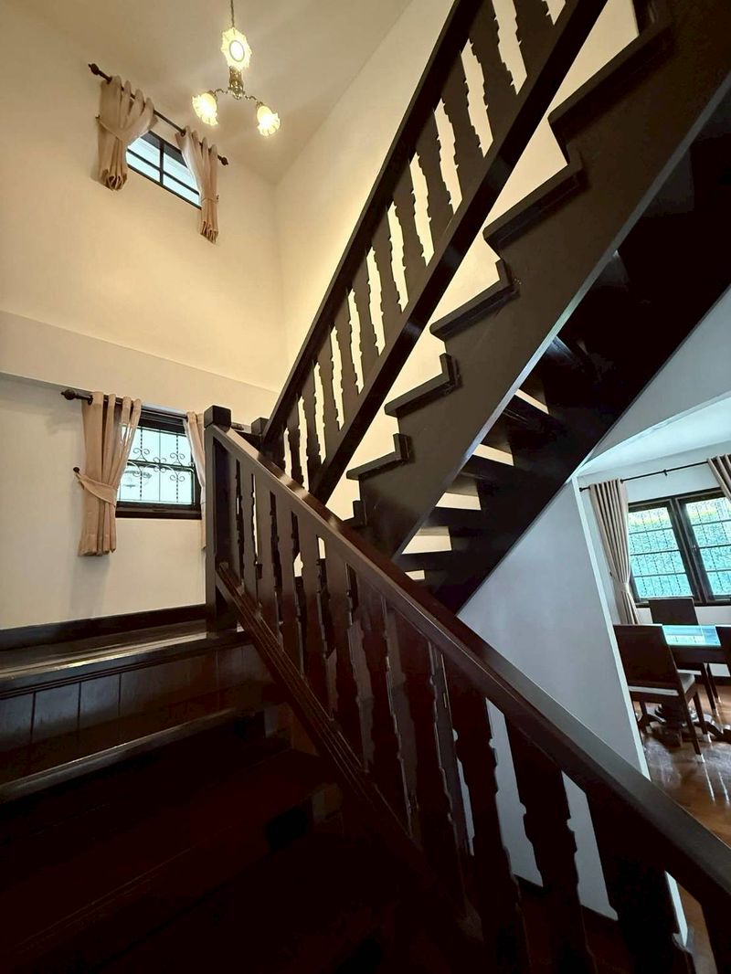 Luxury Detached House For Rent