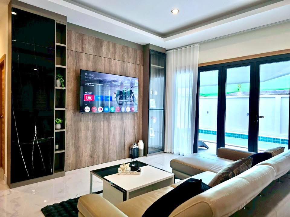 Luxury Pool Villa For Rent
