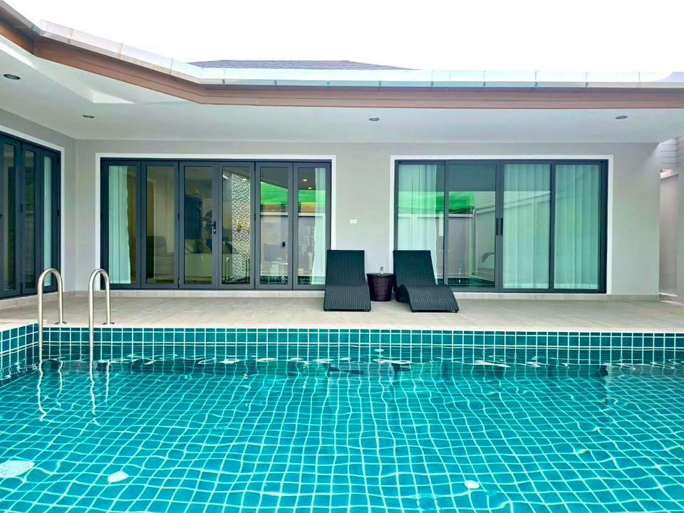 Luxury Pool Villa For Rent