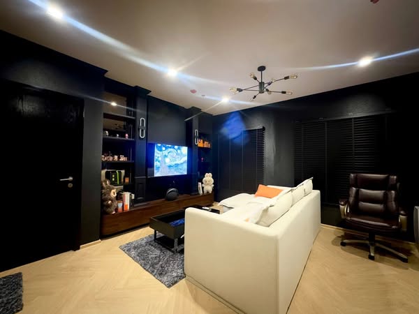 One Bedroom Condo For Rent