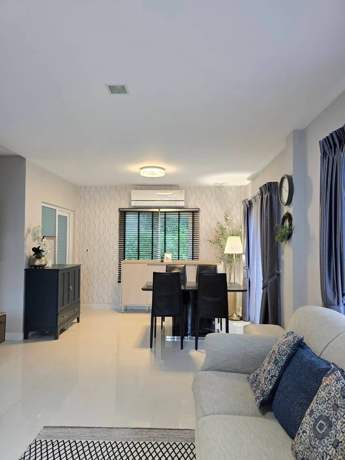 Pool Villa For Rent
