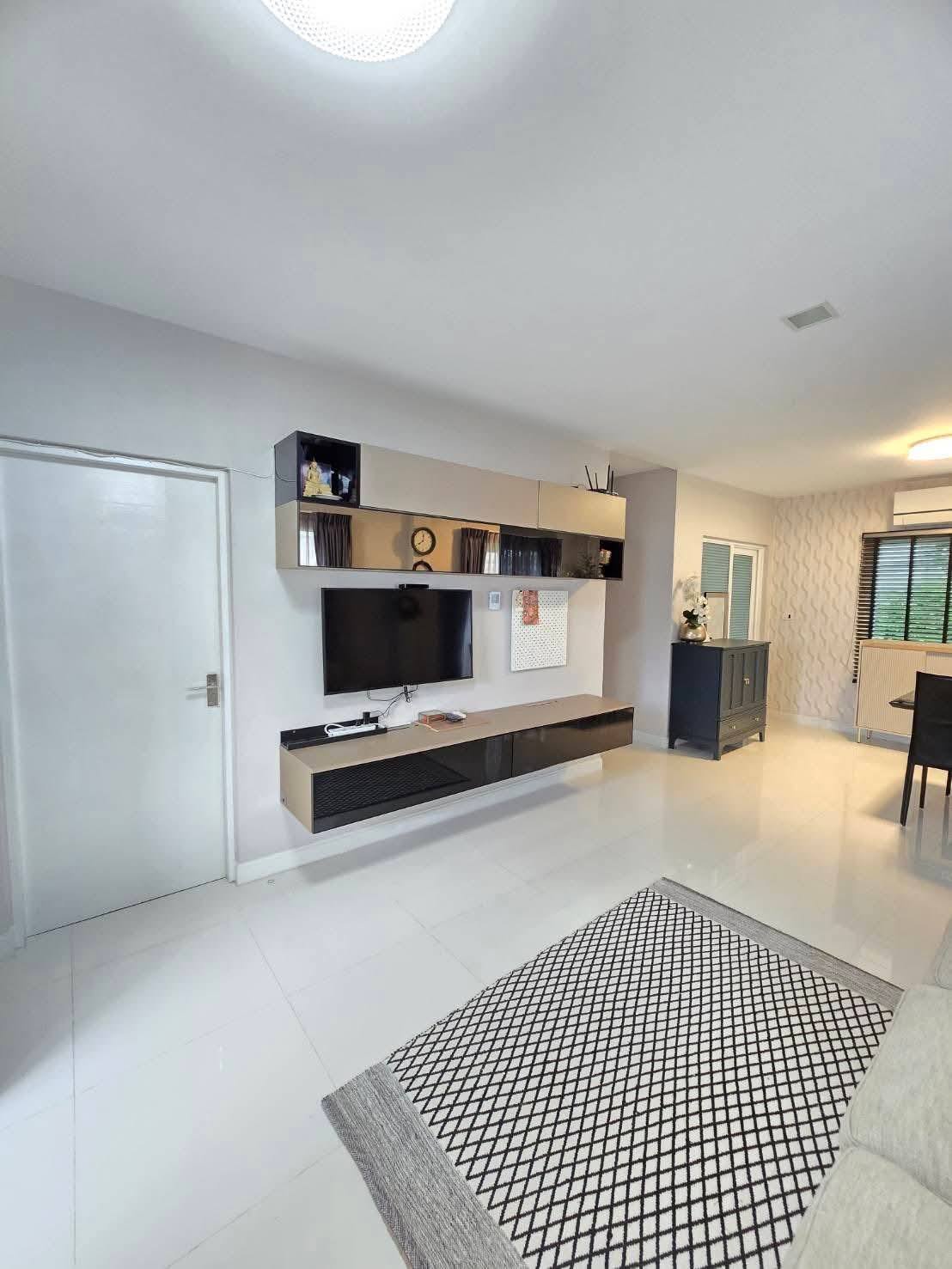 Pool Villa For Rent
