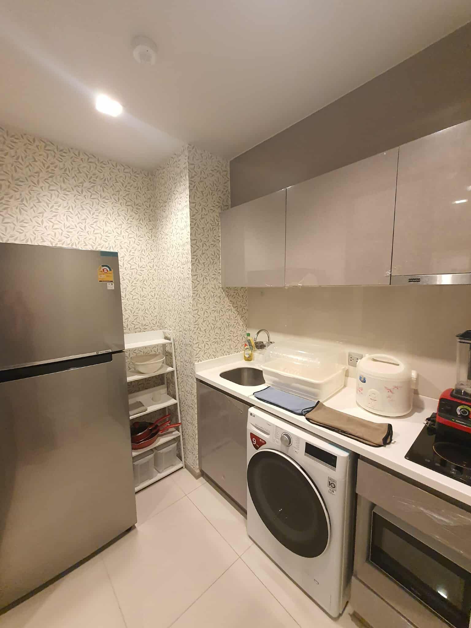 One Bedroom Condo For Rent