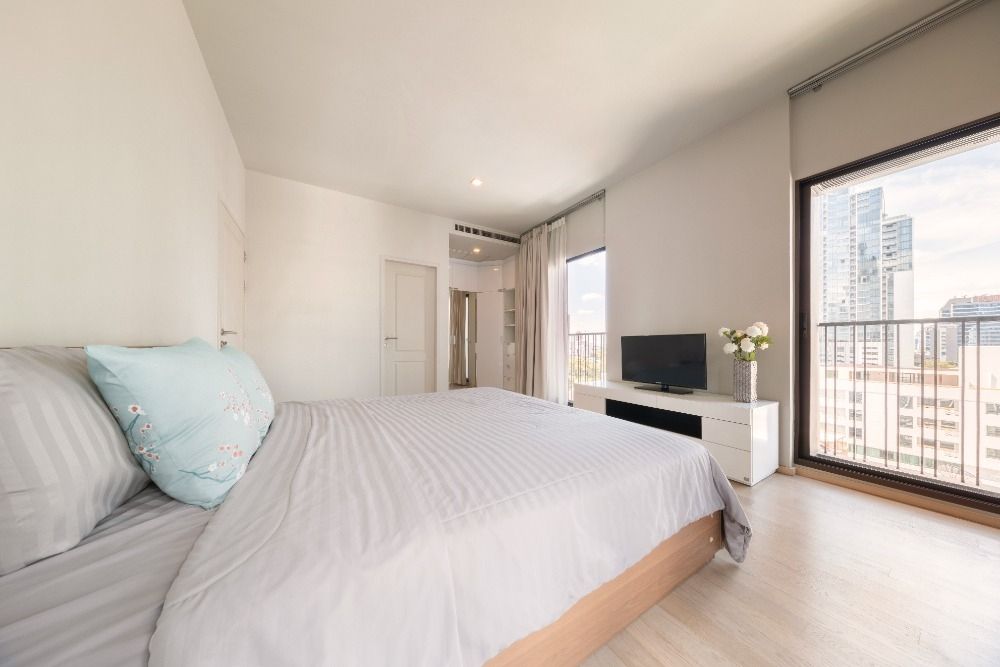 One Bedroom Condo For Rent