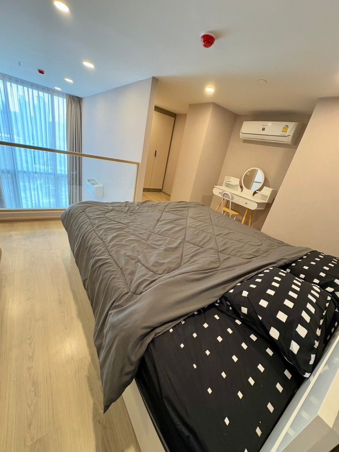 One Bedroom Condo For Rent