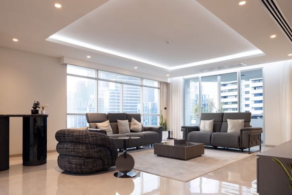 Large Three Bed Room Apartment For Sale