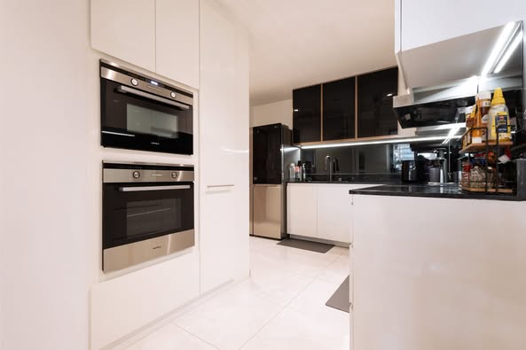 Large Three Bed Room Apartment For Sale