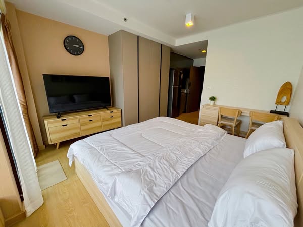 One Bedroom Condo For Rent