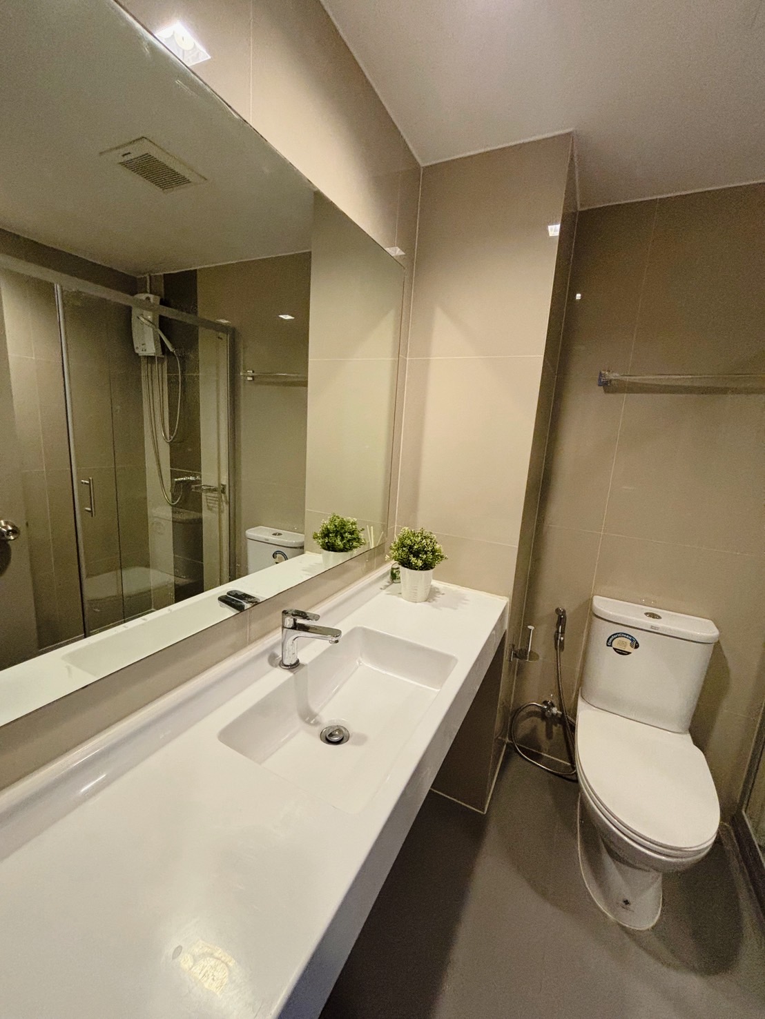 One Bedroom Condo For Rent