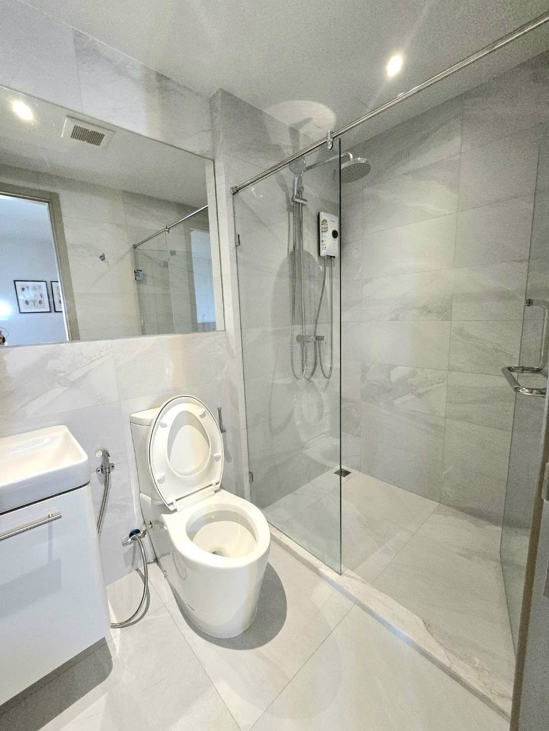 One Bedroom Condo For Rent