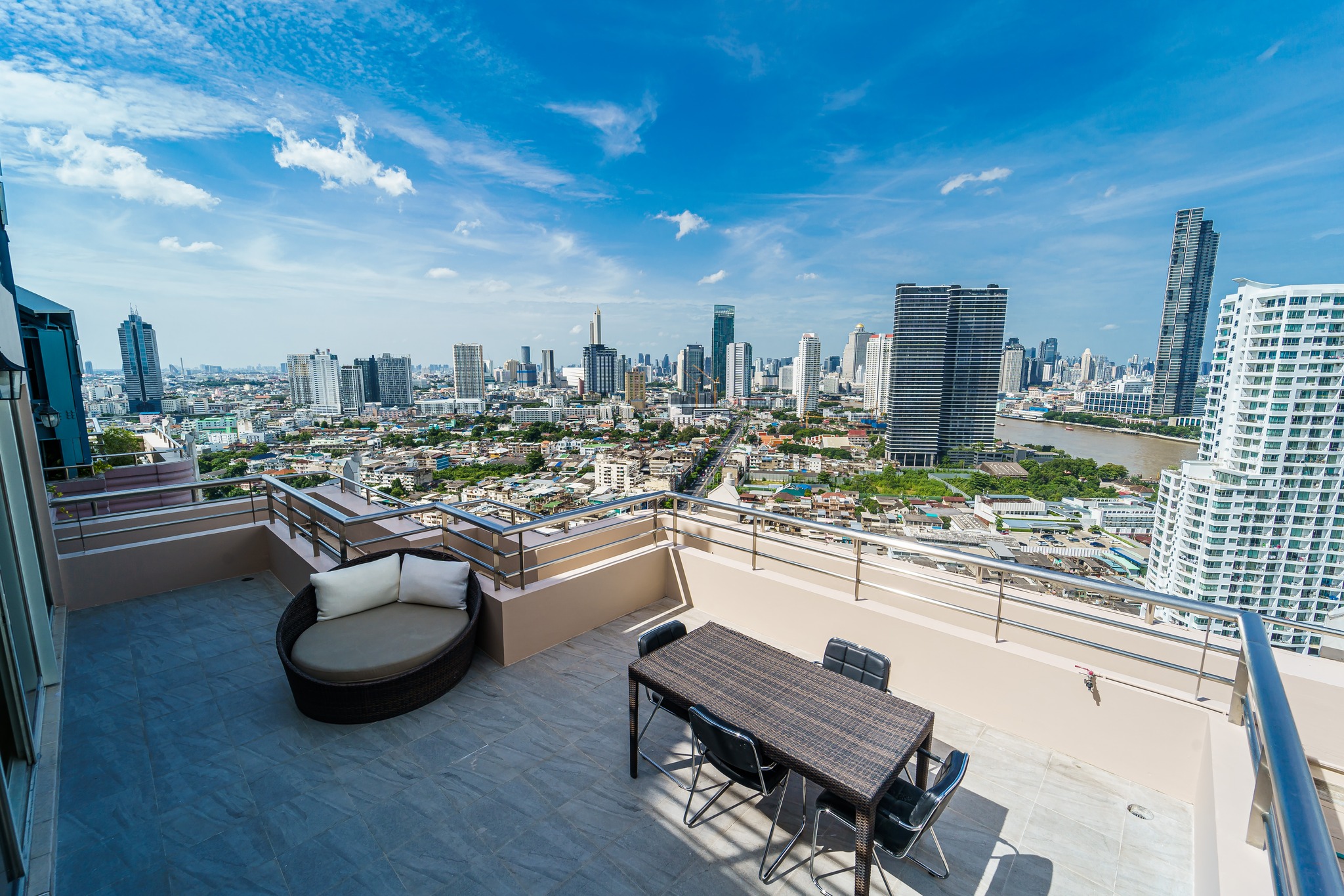 Three Bed Room Apartment For Rent