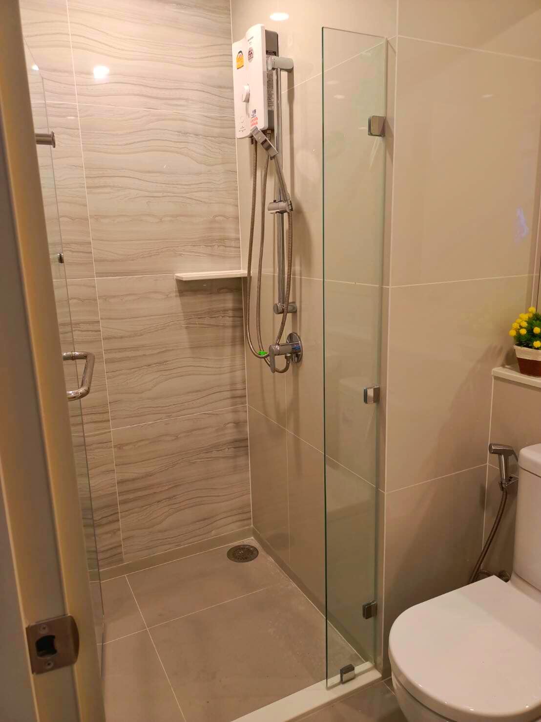 One Bedroom Condo For Rent