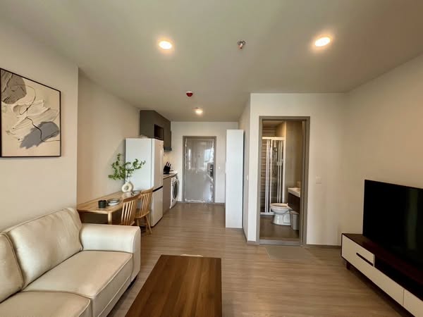 One Bedroom Condo For Rent