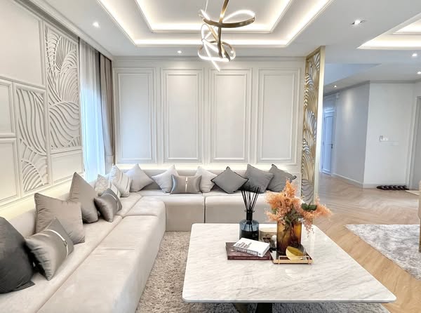 Detached House For Rent