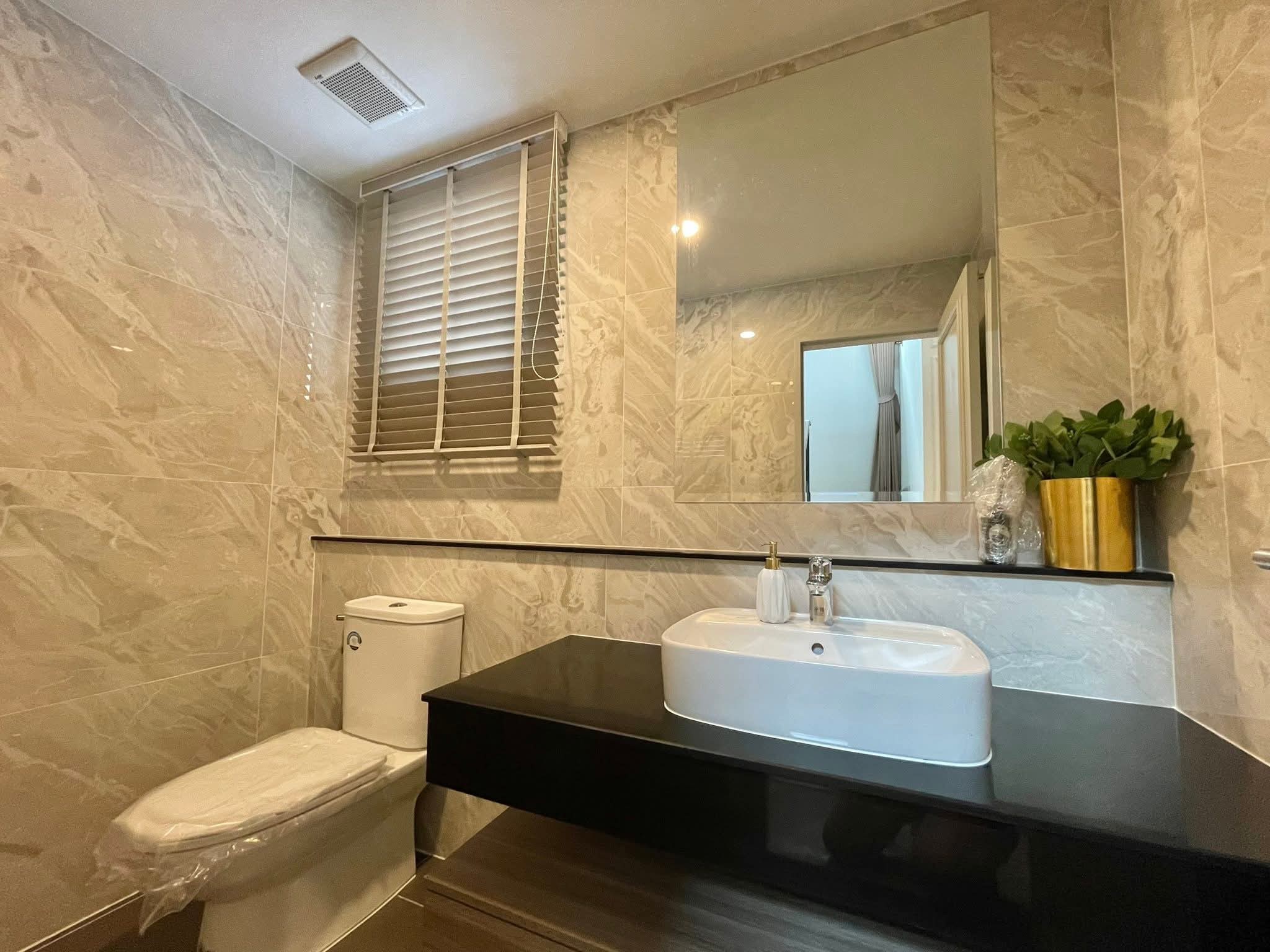 Detached House For Rent