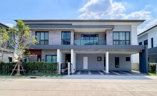 Detached House For Rent