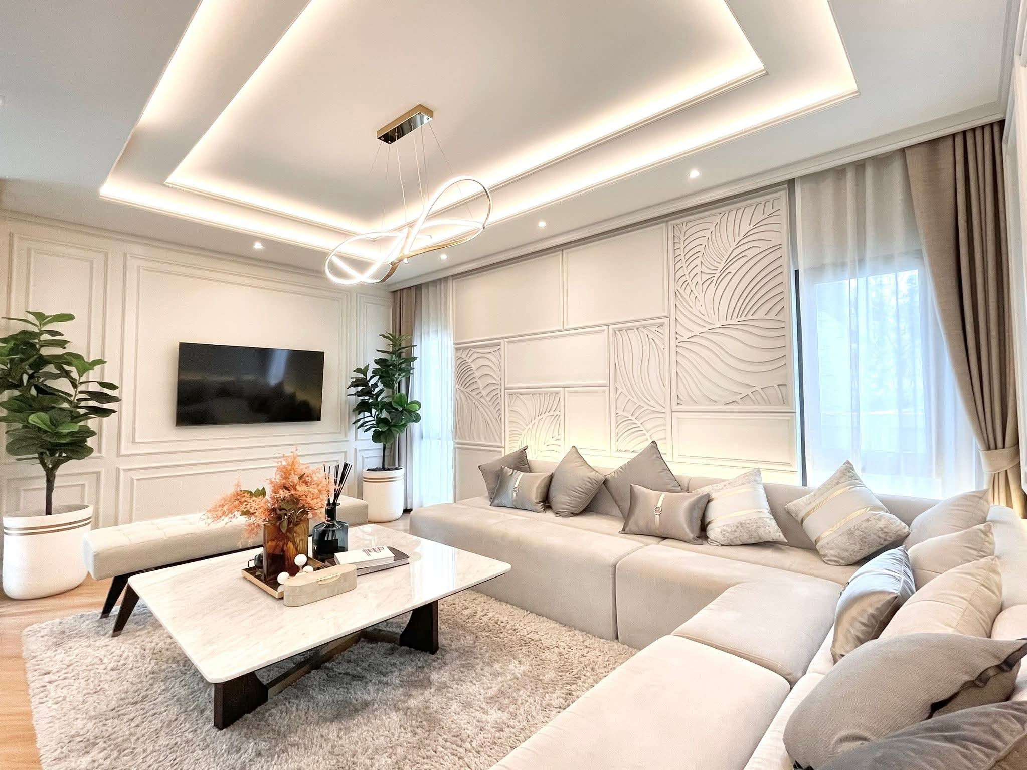 Detached House For Rent