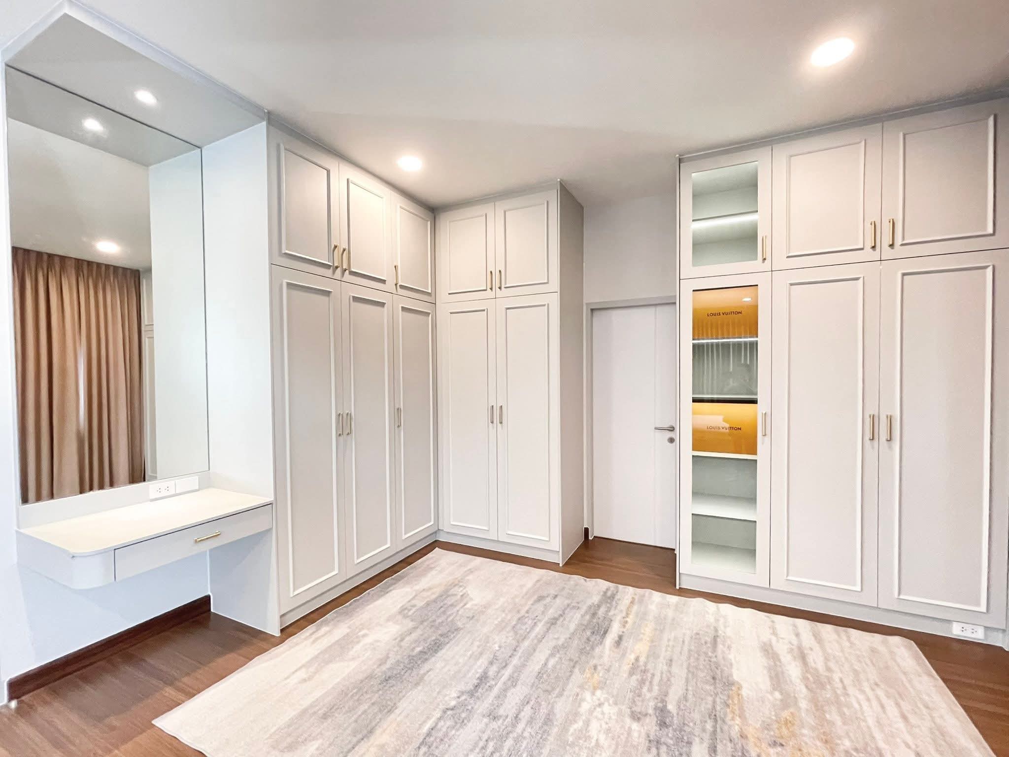 Detached House For Rent