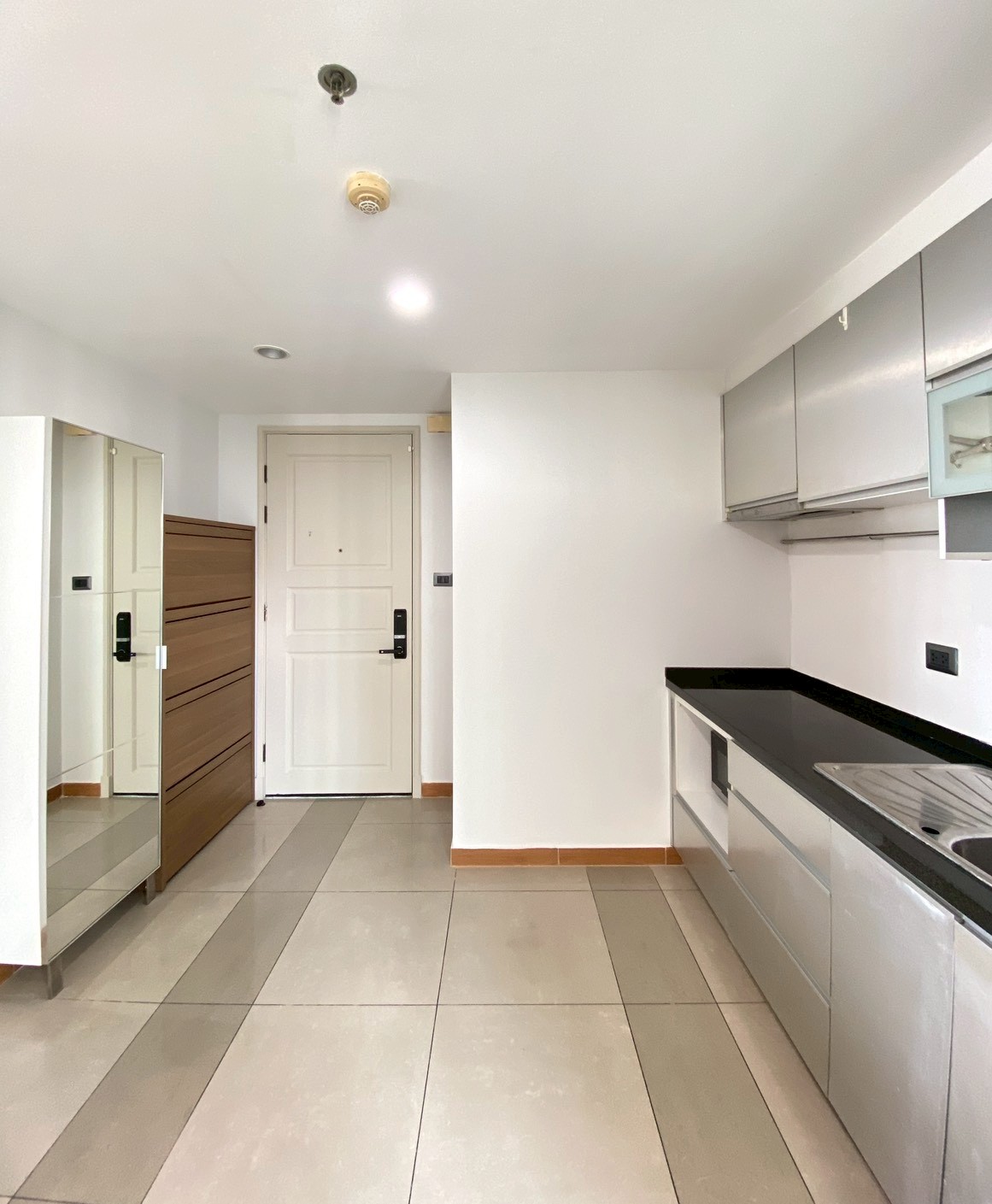 Two Bed Room Condo For Rent