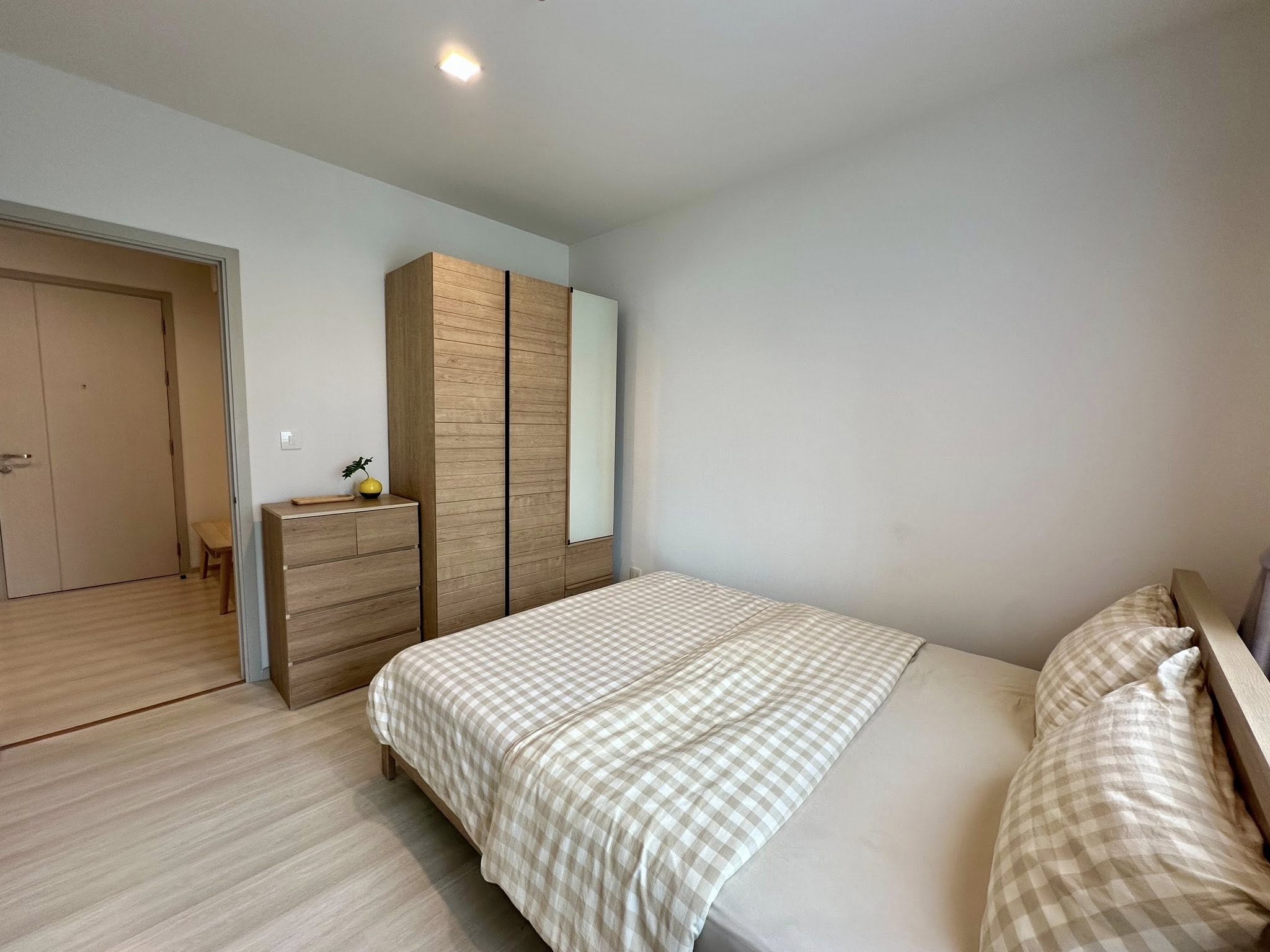 One Bedroom Condo For Rent