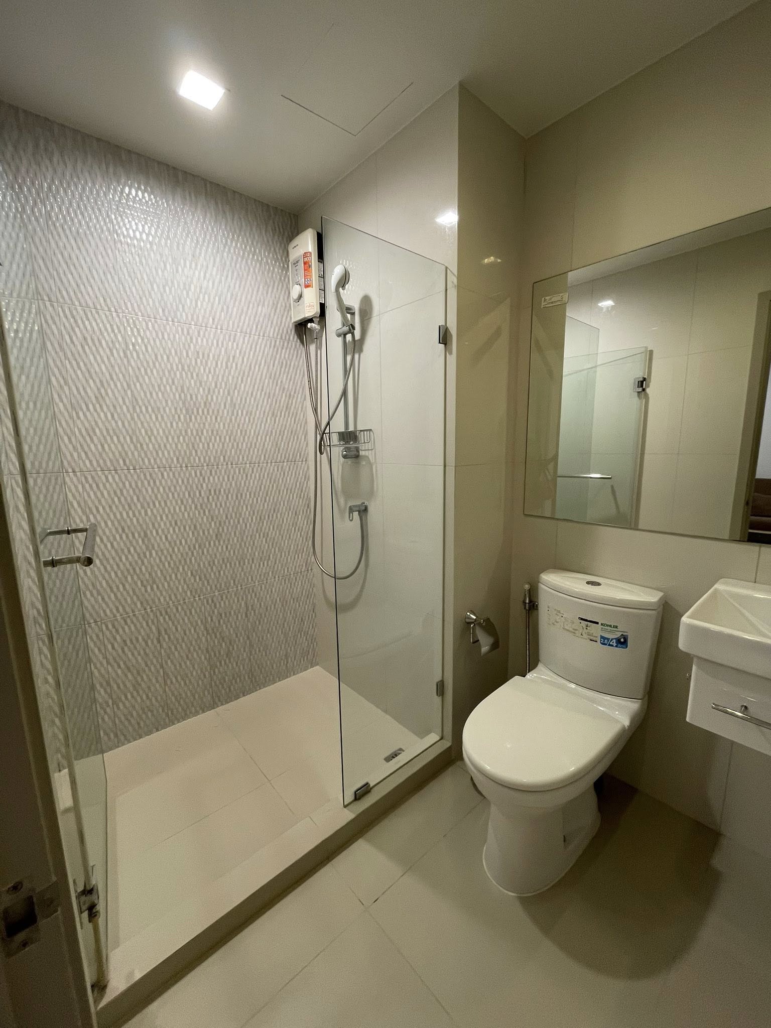 One Bedroom Condo For Rent