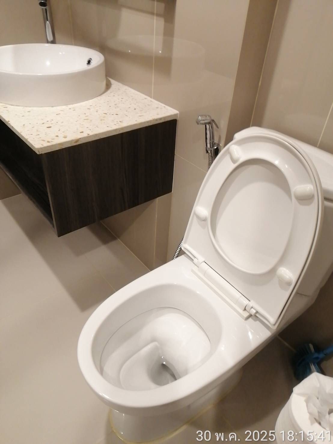 One Bedroom Condo For Rent