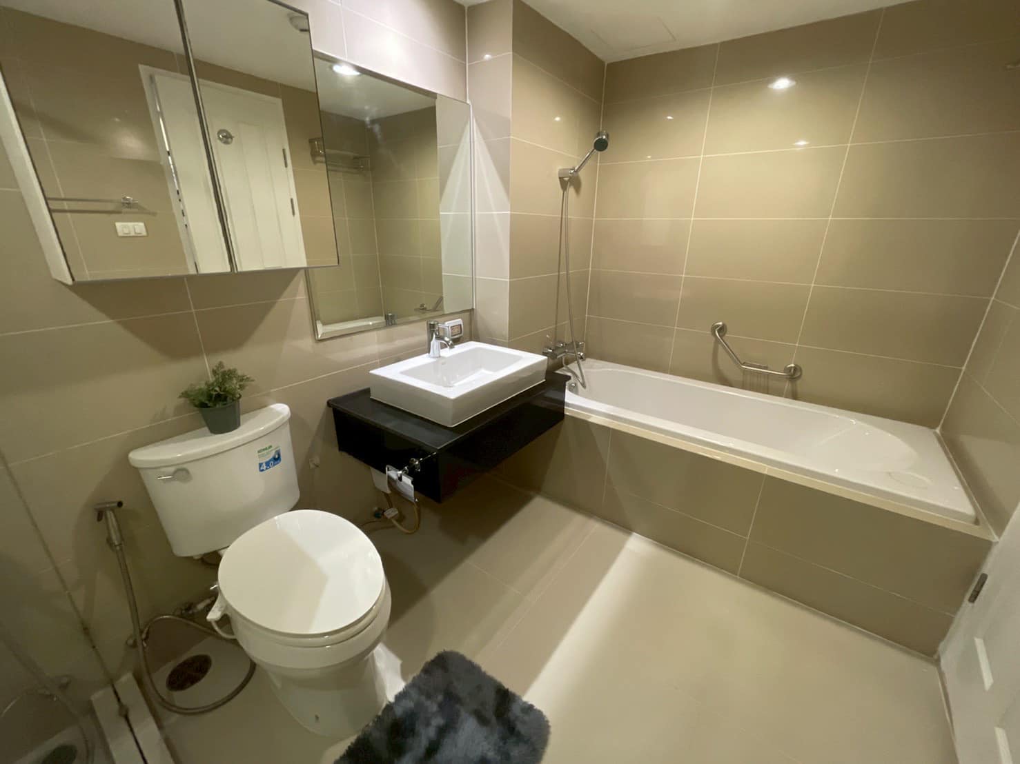 Three Bed Room Apartment For Rent