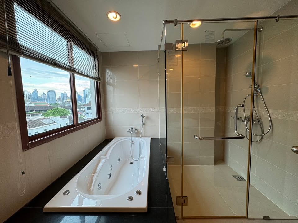 Large Three Bed Room Apartment For Rent