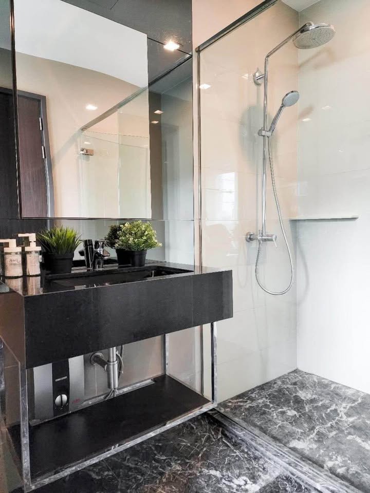One Bedroom Condo For Rent