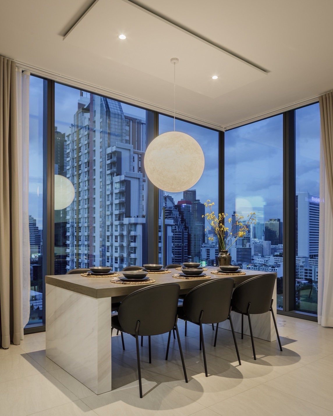 Large Two Bedroom Apartment For Rent
