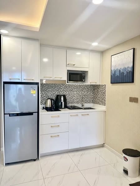 One Bedroom Condo For Rent