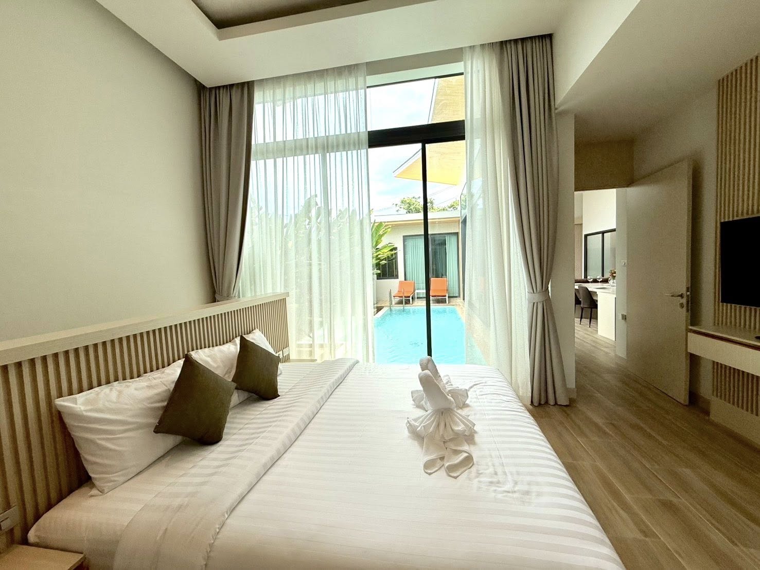 Pool Villa For Sale