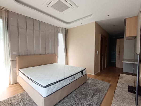 Detached House For Rent