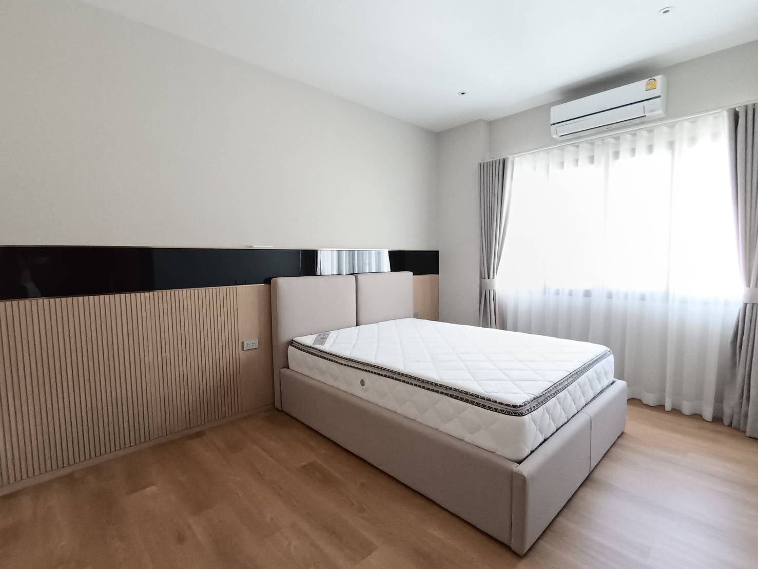 Detached House For Rent