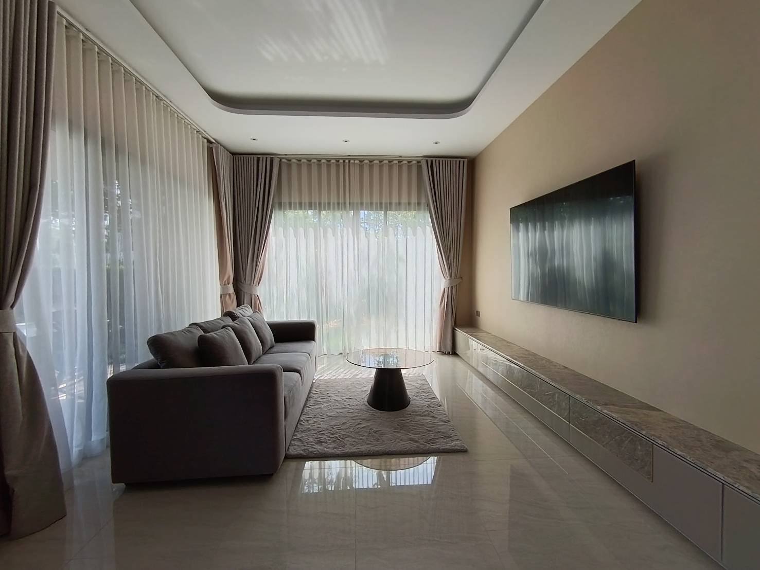 Detached House For Rent