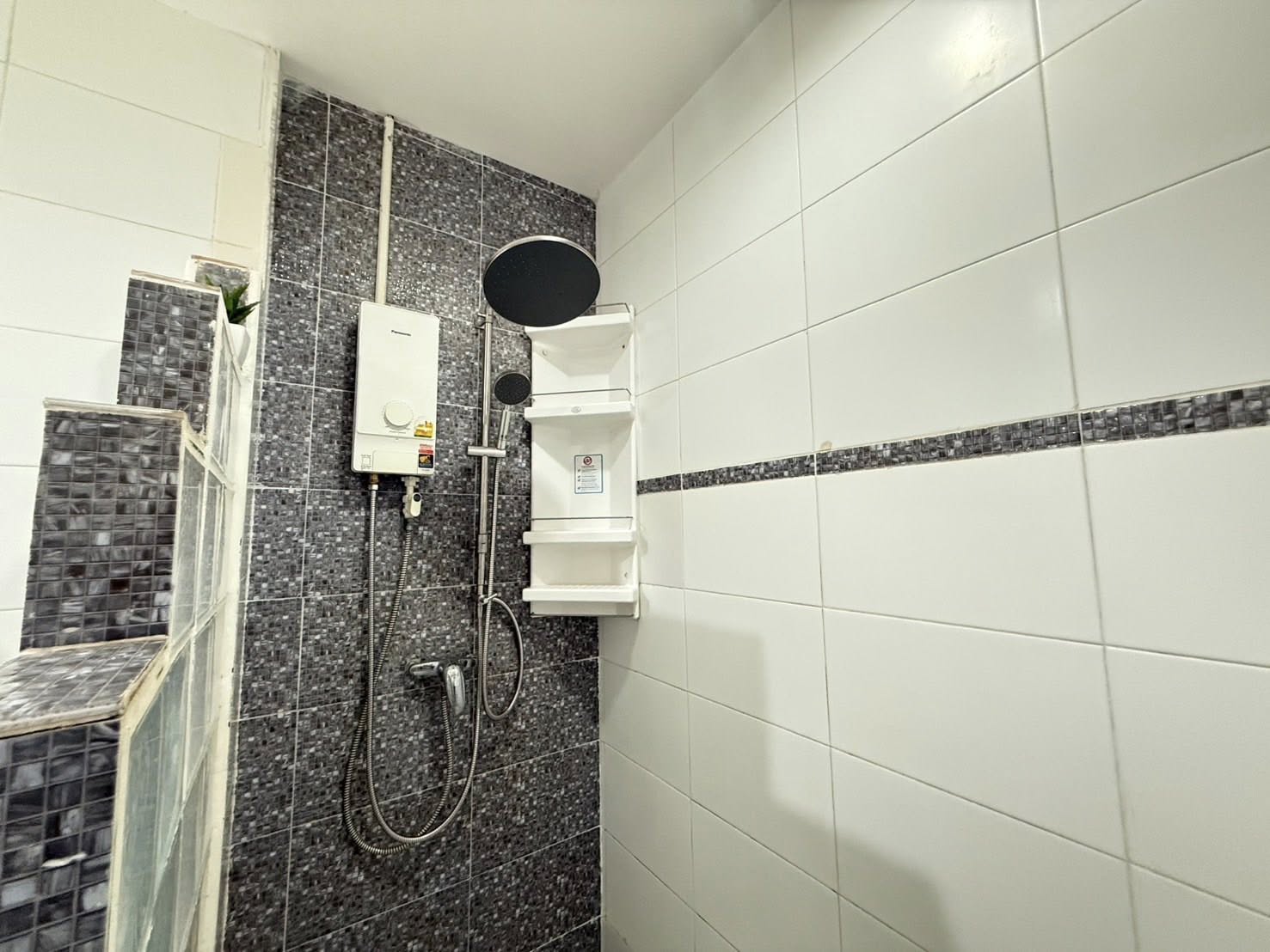 Detached House For Rent