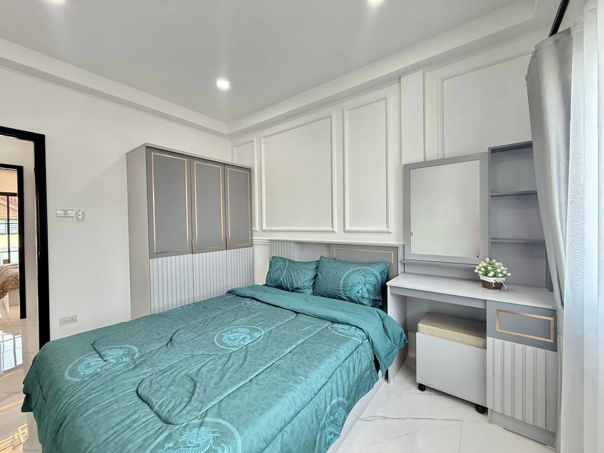 Town House For Rent