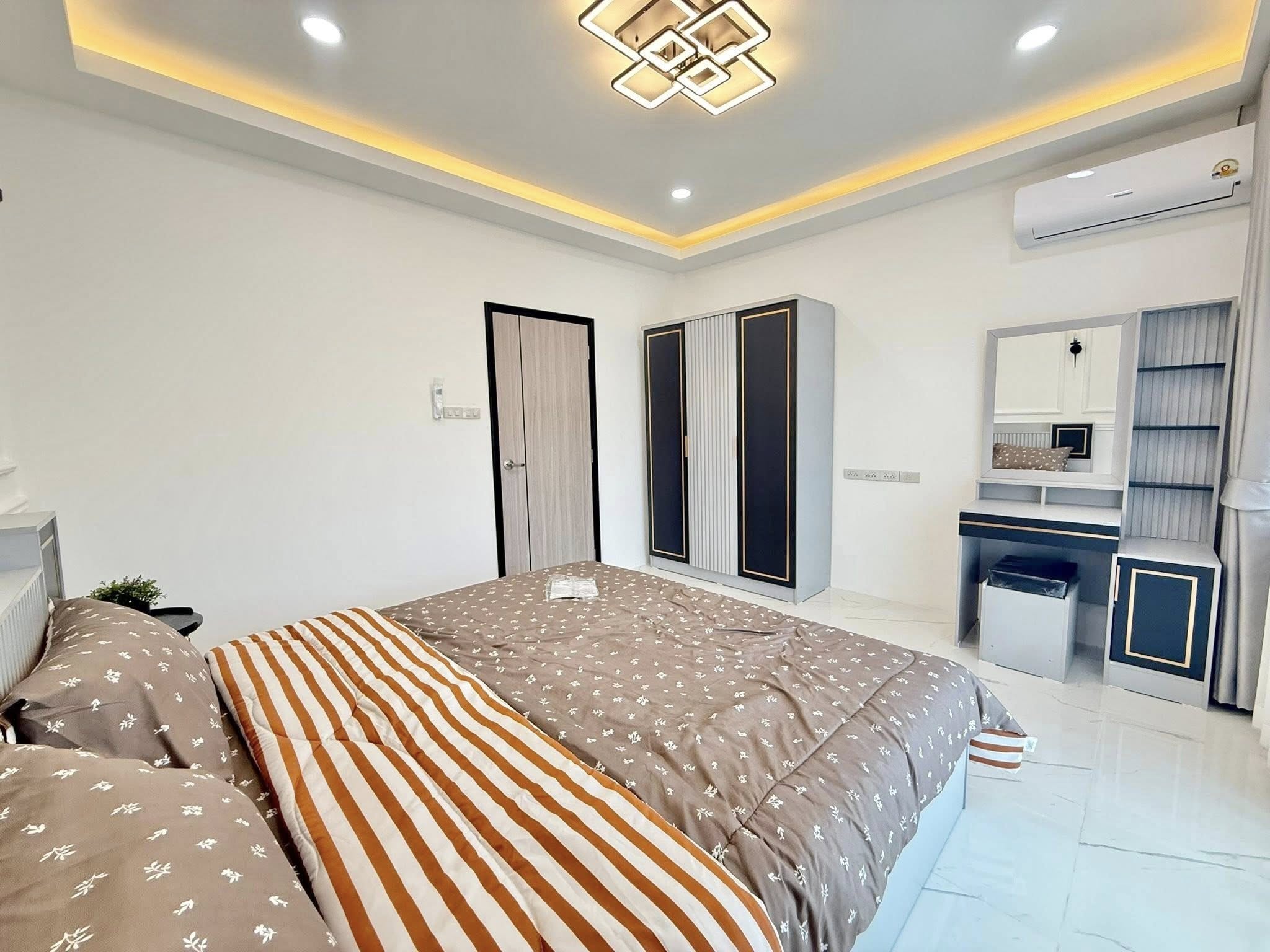 Town House For Rent