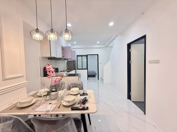 Town House For Rent