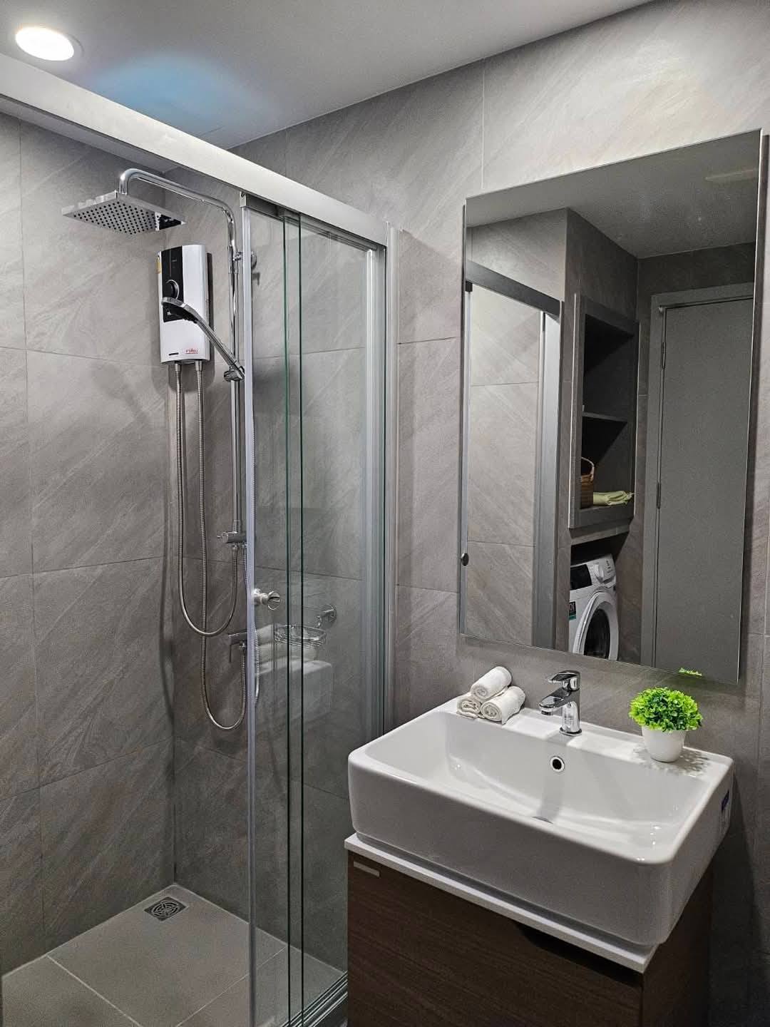 One Bedroom Condo For Rent