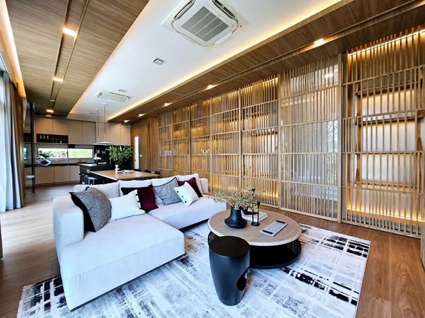 Beautiful Detached House For Rent