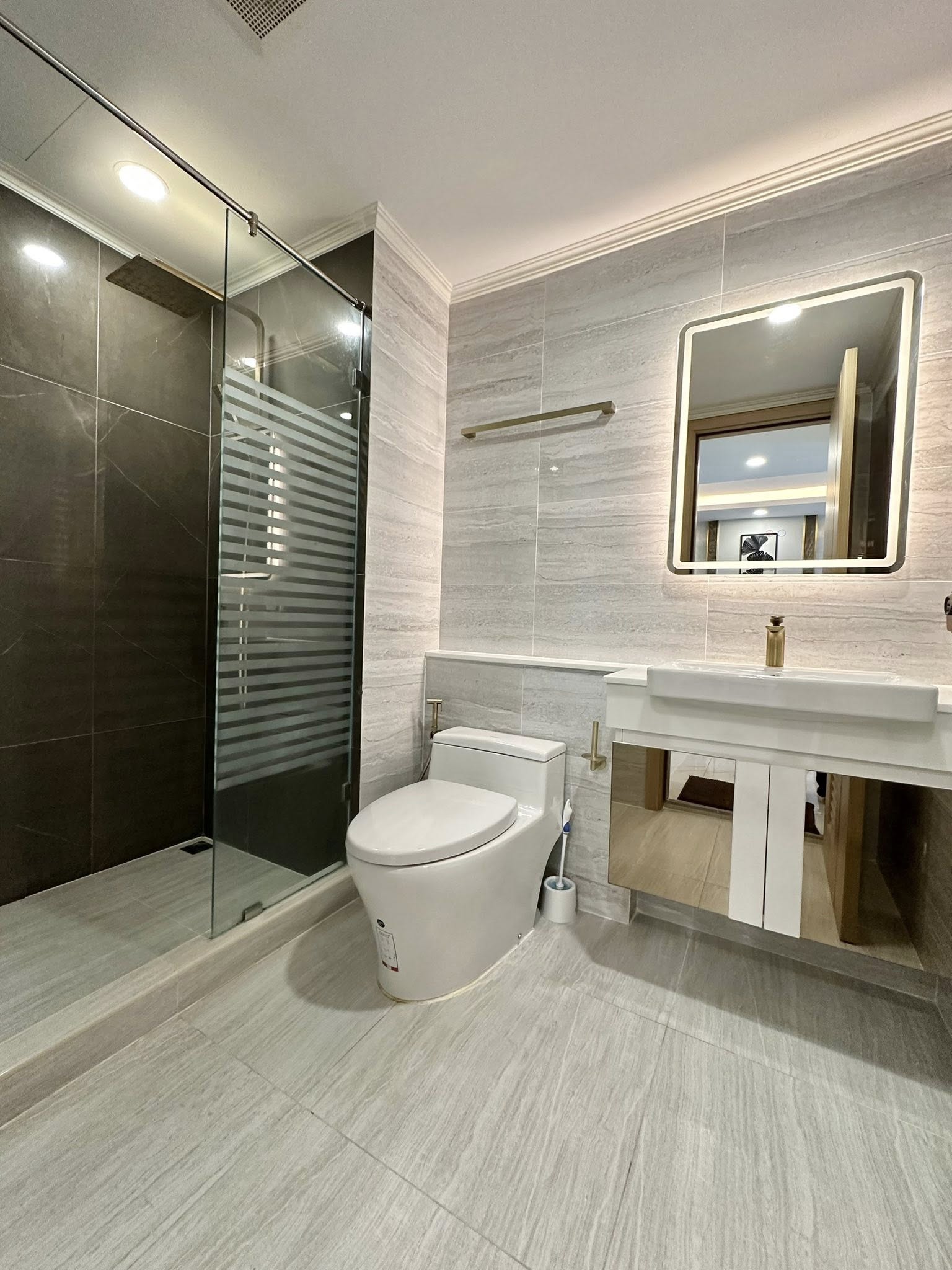 One Bedroom Condo For Rent
