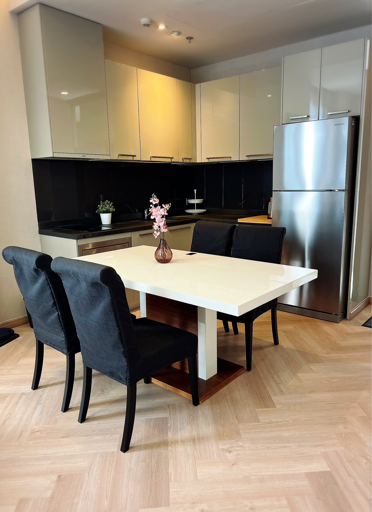 One Bedroom Condo For Rent