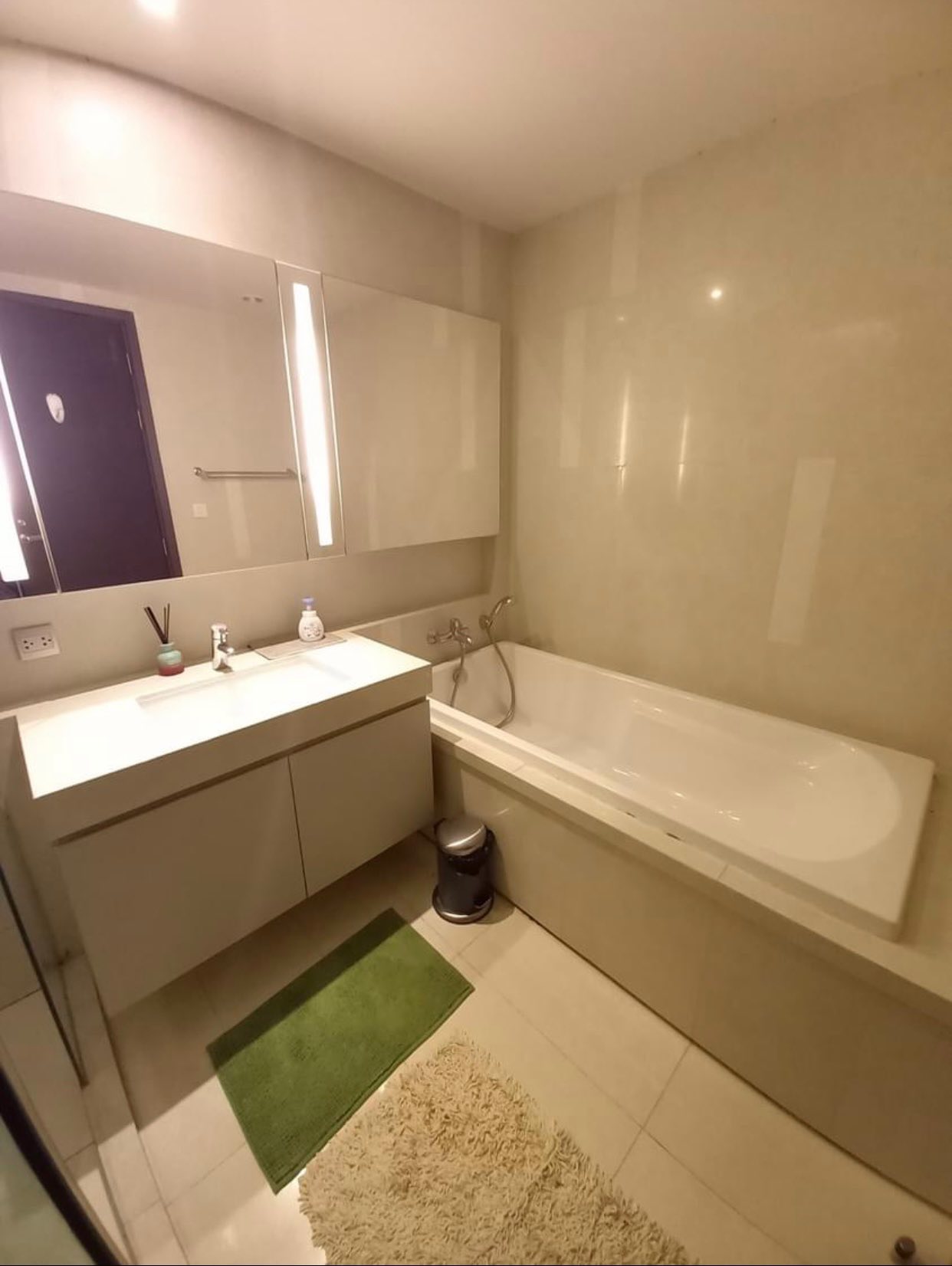 One Bedroom Condo For Rent