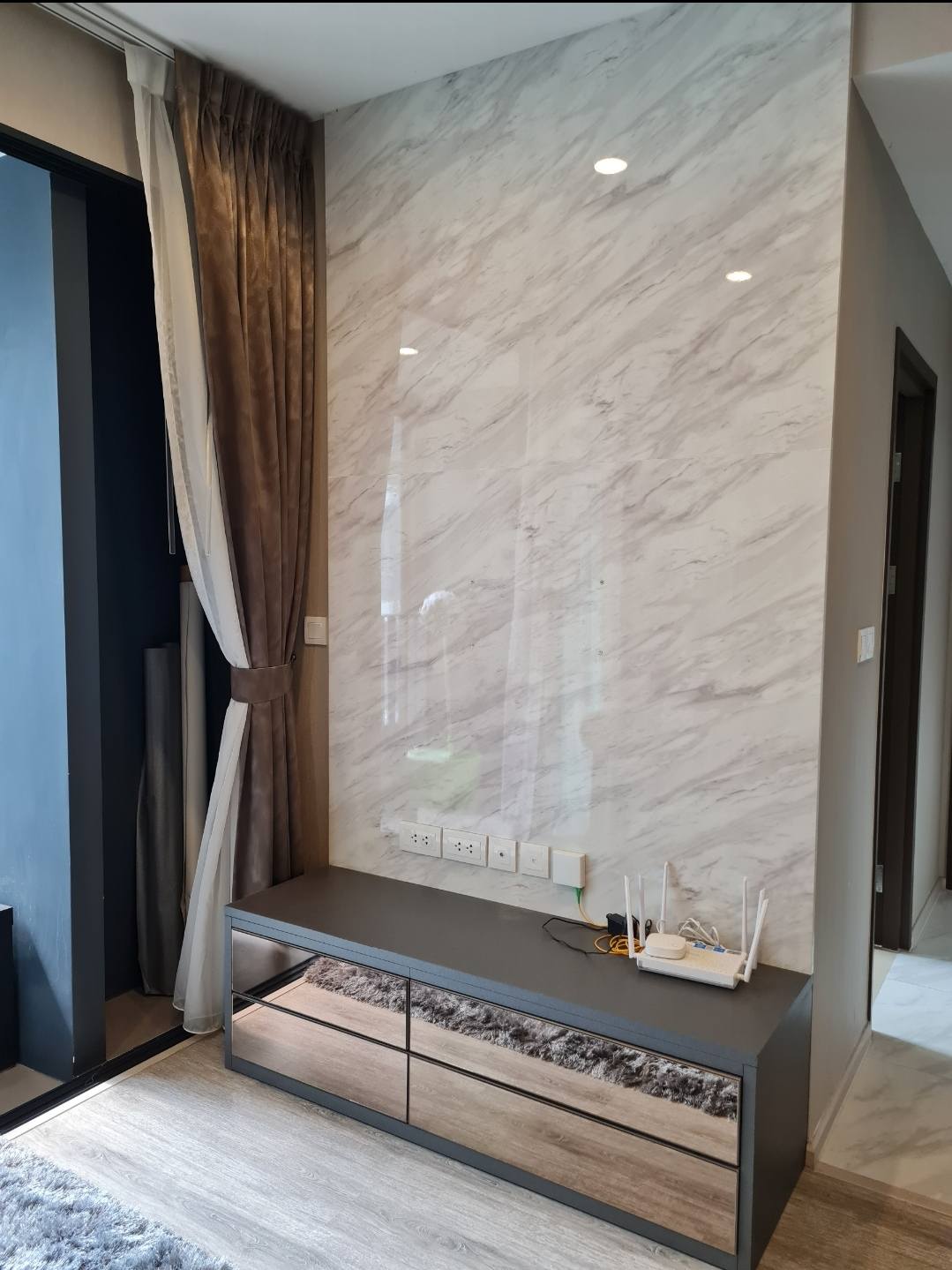 One Bedroom Condo For Rent